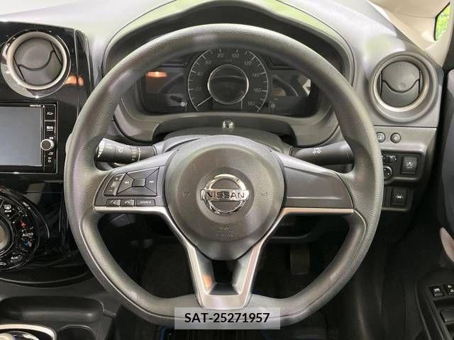 Nissan NOTE 2017-09 305409-11