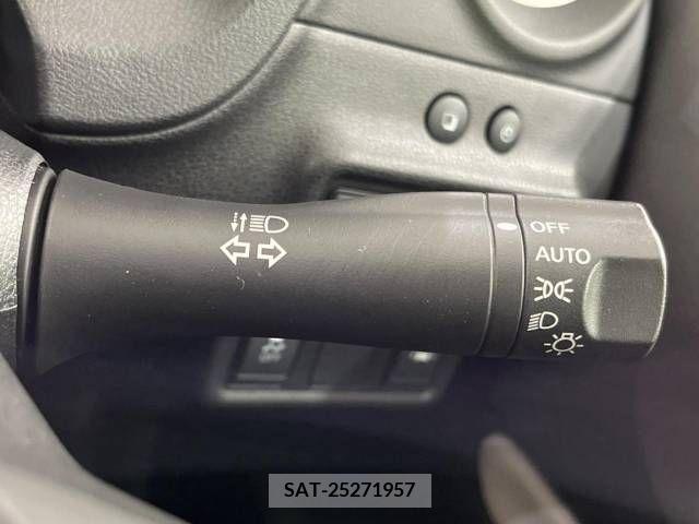 Nissan NOTE 2017-09 305409-5