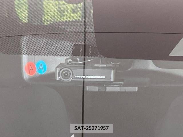 Nissan NOTE 2017-09 305409-3