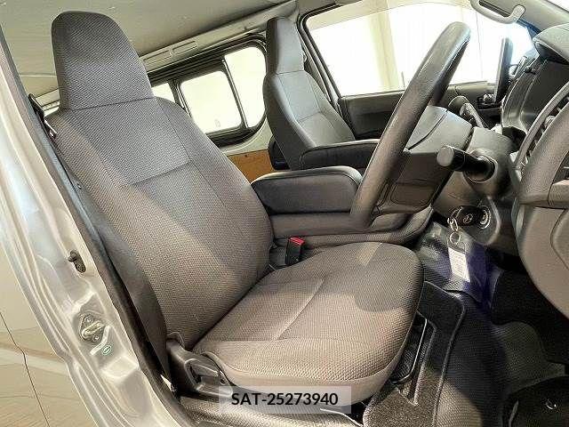 Toyota HIACE VAN 2015-06 272813-8