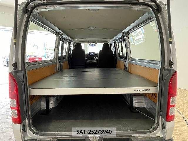 Toyota HIACE VAN 2015-06 272813-10