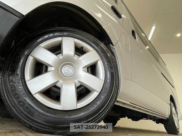 Toyota HIACE VAN 2015-06 272813-17