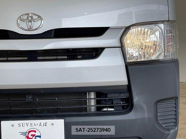 Toyota HIACE VAN 2015-06 272813-18