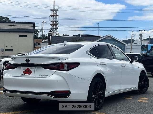 Lexus ES 2023-06 362737-2