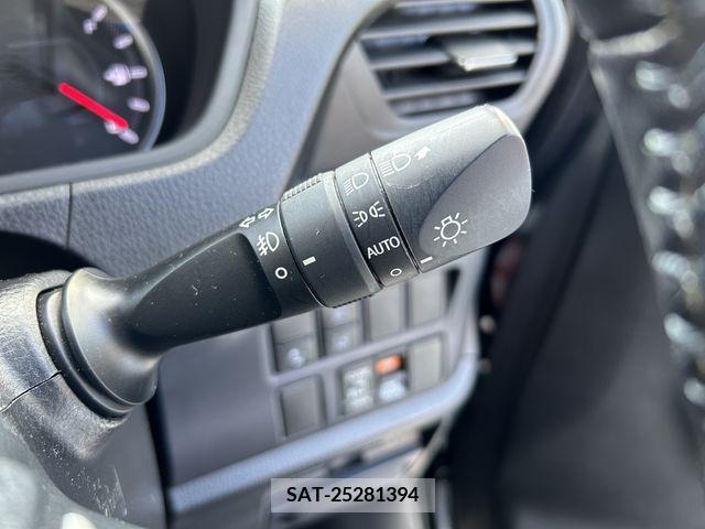 Toyota VOXY 2016-12 222773-12