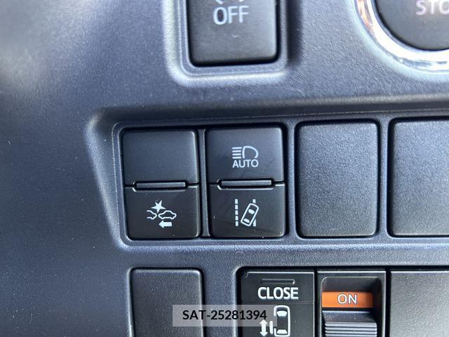 Toyota VOXY 2016-12 222773-9