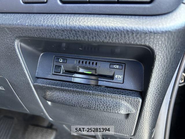 Toyota VOXY 2016-12 222773-11