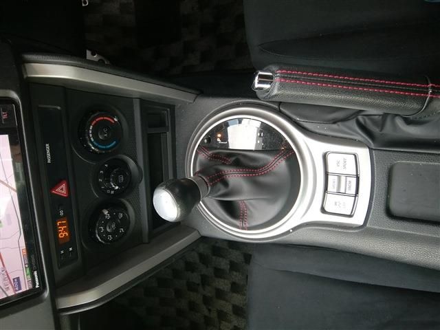 Subaru BRZ 2012-03 3248-10