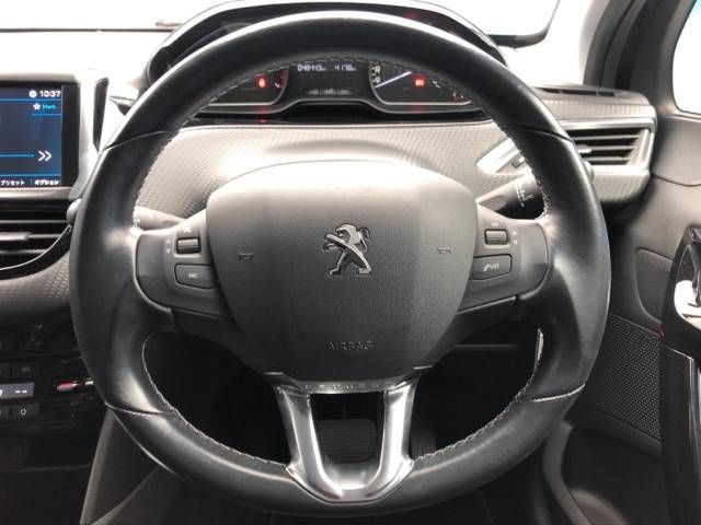 Peugeot 208 2019-02 195639-10