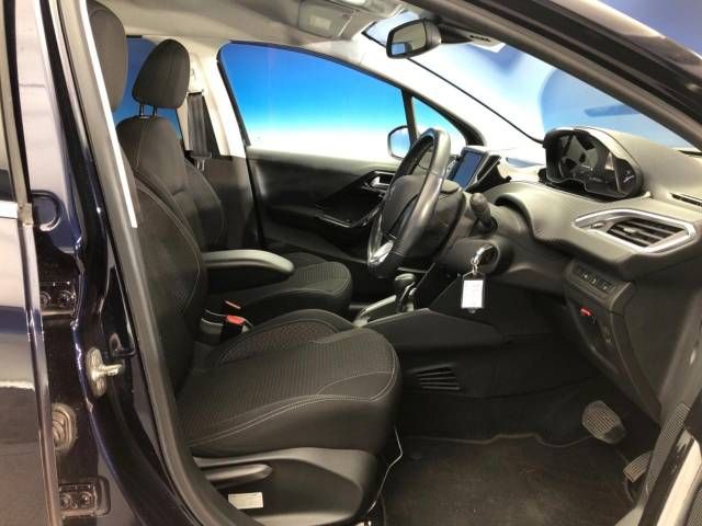Peugeot 208 2019-02 195639-8
