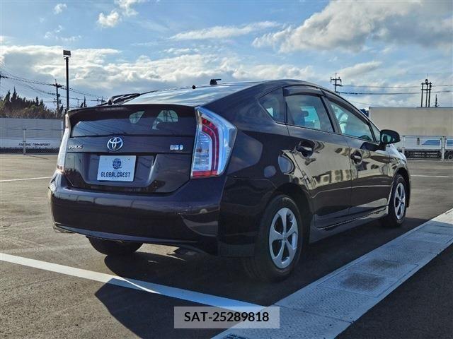 Toyota PRIUS 2014-09 213995-8