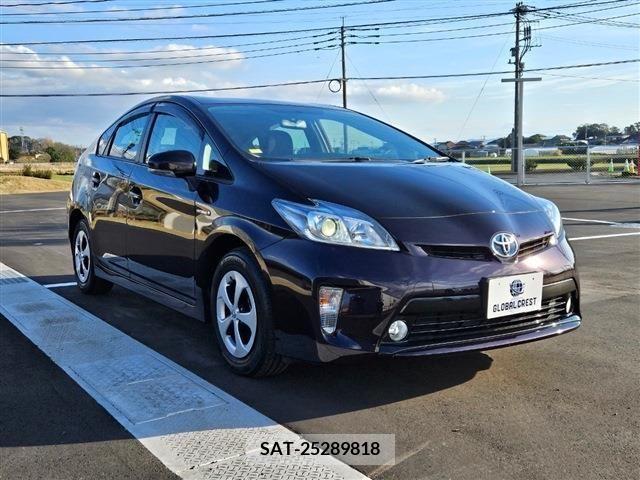 Toyota PRIUS 2014-09 213995-3