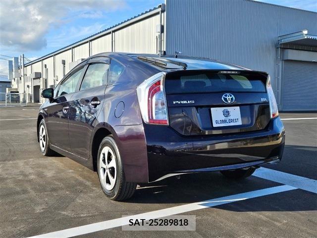 Toyota PRIUS 2014-09 213995-7