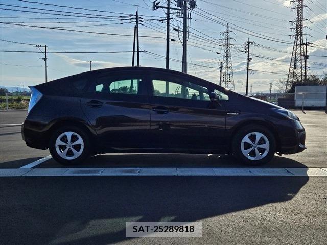 Toyota PRIUS 2014-09 213995-4