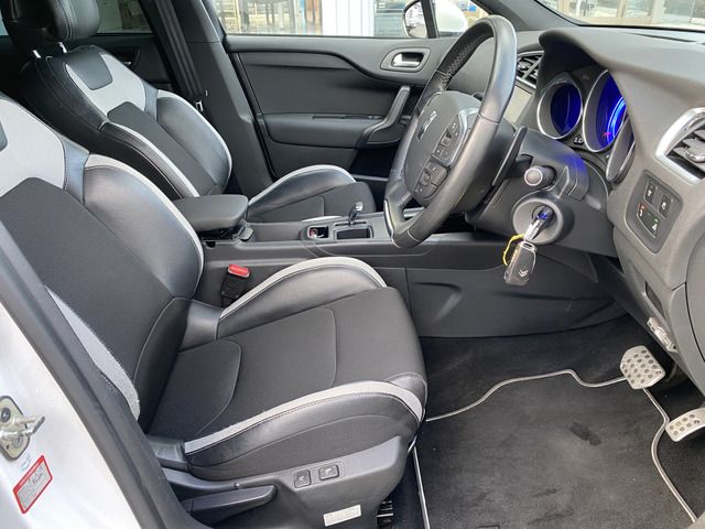 Citroen DS4 2012-04 5216-11