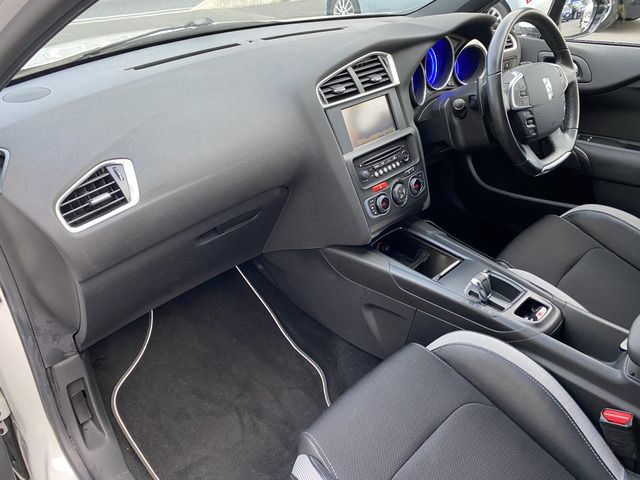 Citroen DS4 2012-04 5216-16