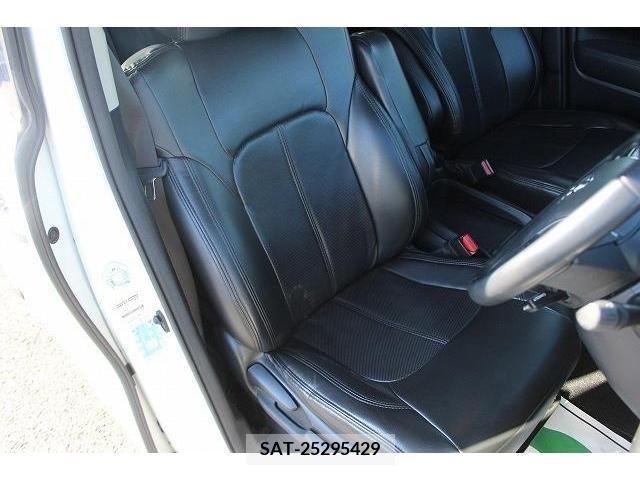 Toyota VELLFIRE 2018-03 210157-12