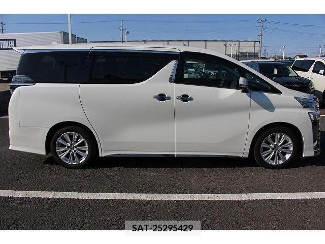 Toyota VELLFIRE 2018-03 210157-8
