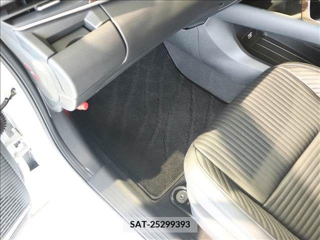 Nissan AURA 2023-10 302583-11
