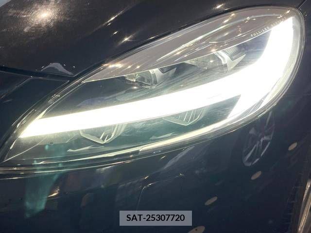 Volvo V40 2018-10 320574-14