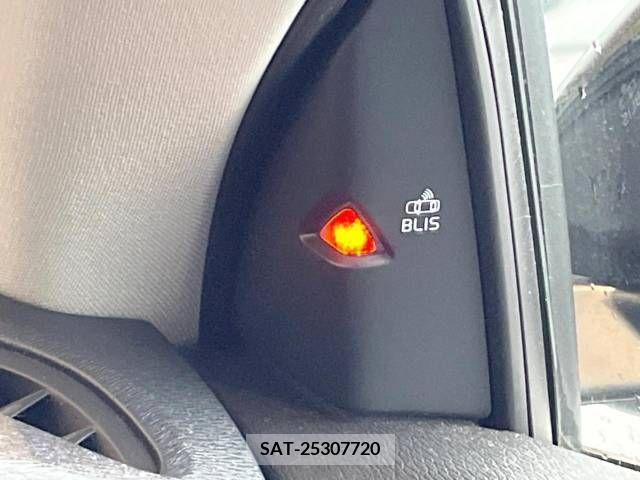 Volvo V40 2018-10 320574-6