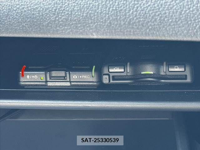 Mitsubishi OUTLANDER PHEV 2020-11 281138-5