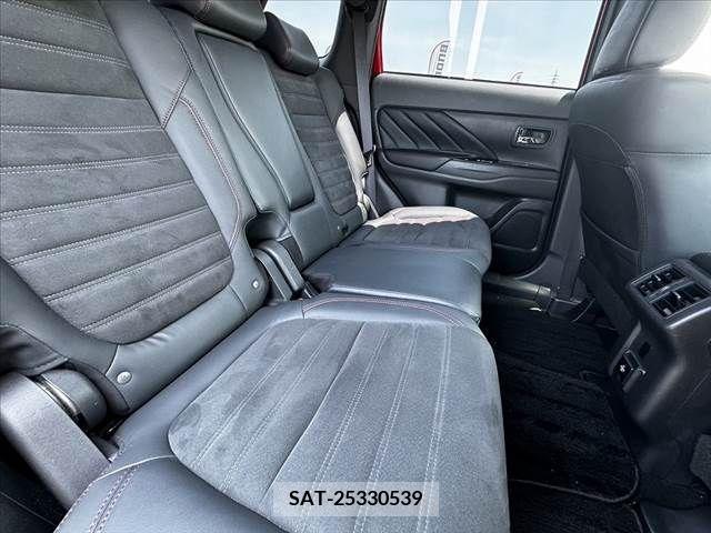Mitsubishi OUTLANDER PHEV 2020-11 281138-18