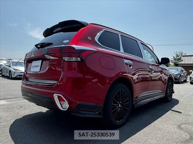 Mitsubishi OUTLANDER PHEV 2020-11 281138-15