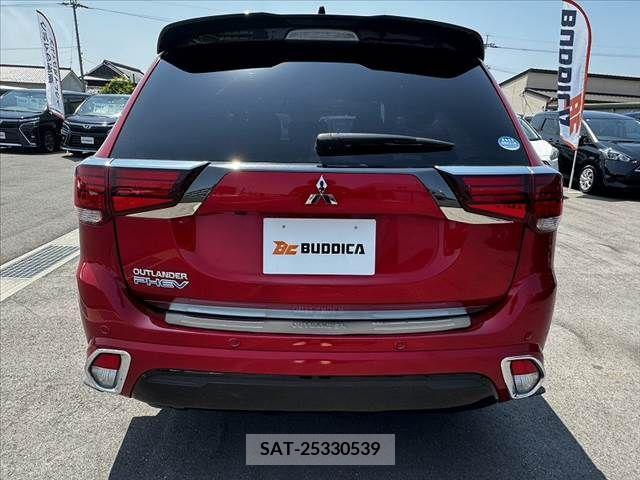 Mitsubishi OUTLANDER PHEV 2020-11 281138-14