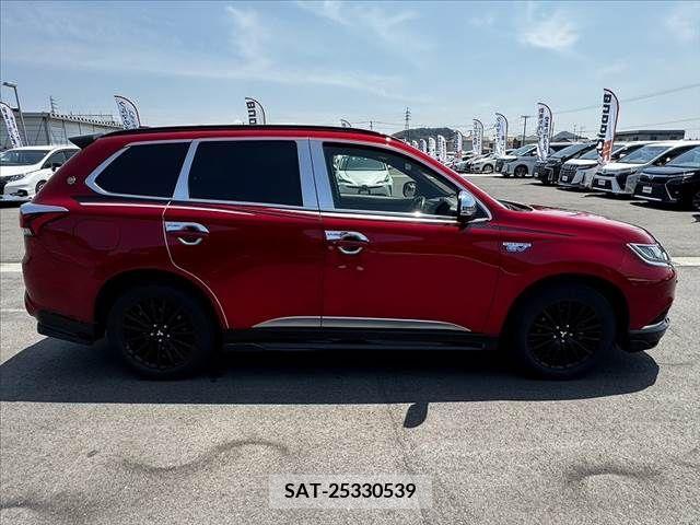 Mitsubishi OUTLANDER PHEV 2020-11 281138-12