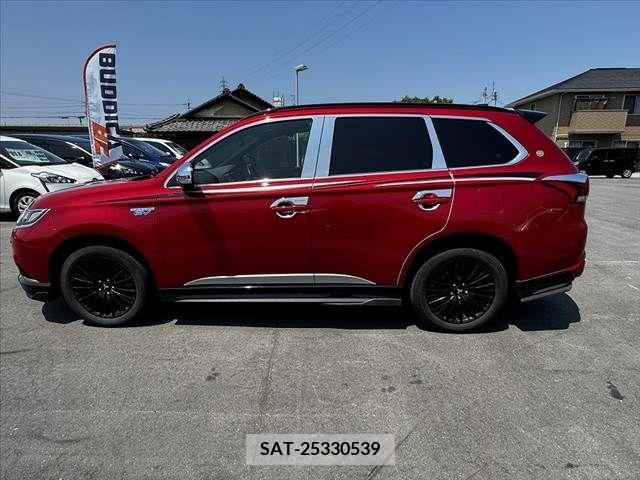Mitsubishi OUTLANDER PHEV 2020-11 281138-11