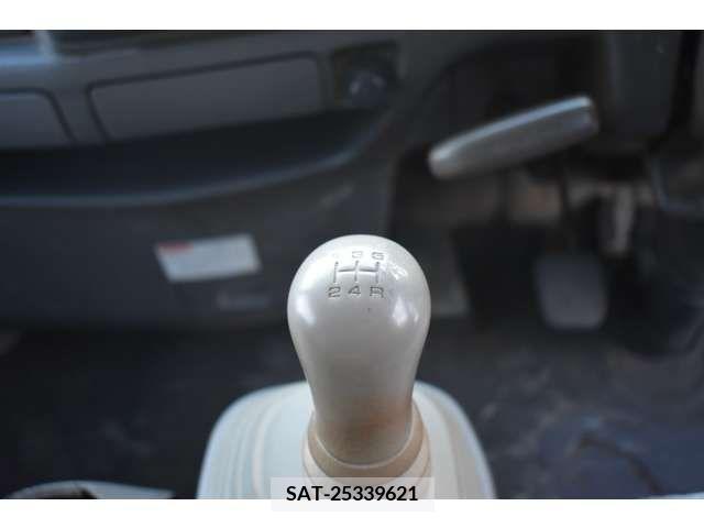 Mazda TITAN DASH 2005-09 212822-17