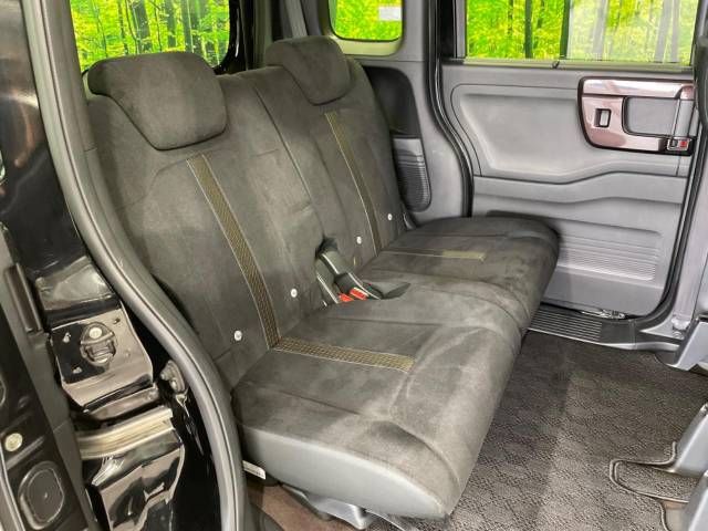 Honda N BOX CUSTOM 2018-03 189151-9