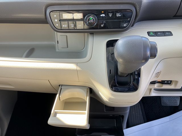 Honda N BOX 2018-08 9203-26