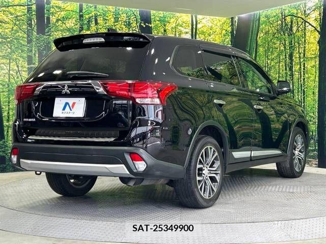 Mitsubishi OUTLANDER 2017-04 383899-17