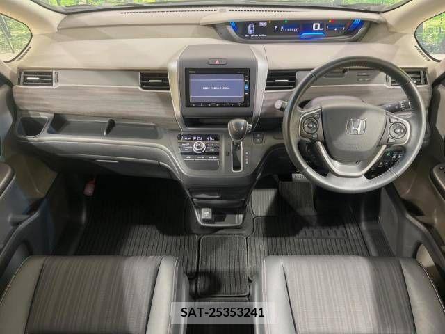 Honda FREED 2017-10 270309-1