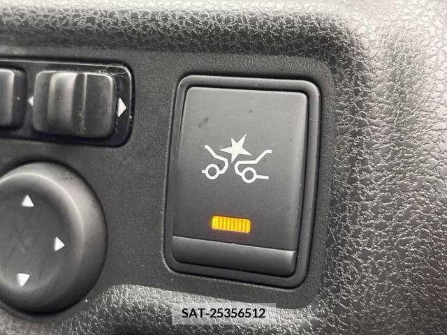 Nissan NOTE 2015-09 279875-2