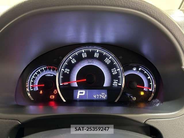 Nissan ROOX 2011-04 218477-14