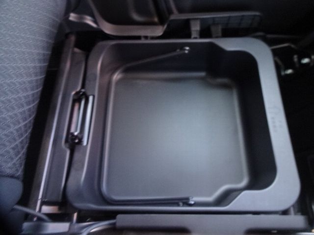 Suzuki SPACIA 2018-07 183083-24