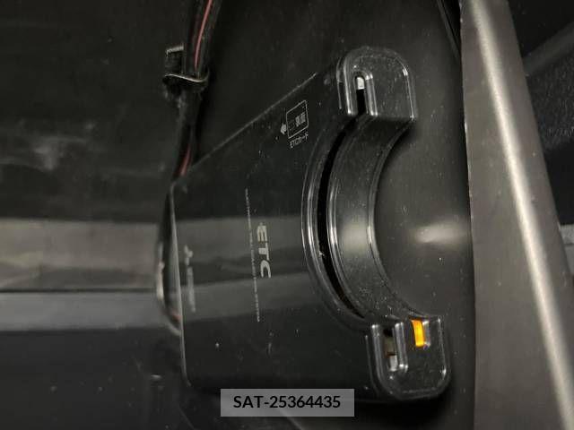Toyota SIENTA 2018-02 346109-7