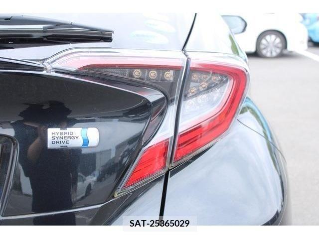 Toyota C-HR 2017-12 264059-5