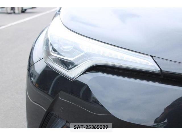 Toyota C-HR 2017-12 264059-4