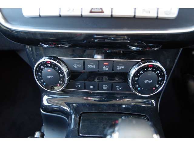 Mercedes Benz G-CLASS 2015-06 4770-5