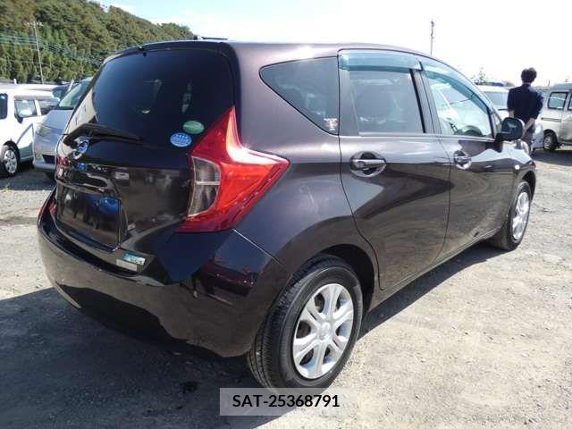 Nissan NOTE 2013-12 250469-5