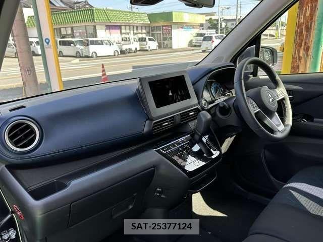 Mitsubishi EK X 2022-04 216924-11
