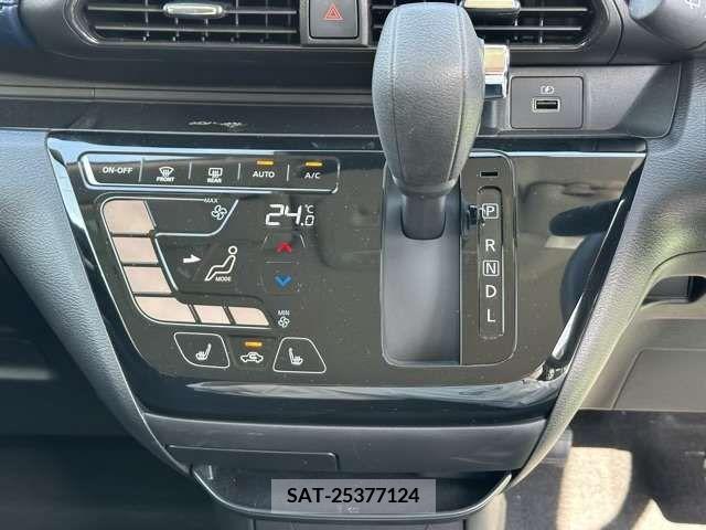 Mitsubishi EK X 2022-04 216924-10