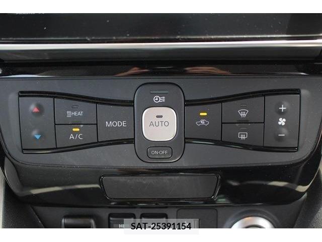 Nissan LEAF 2017-12 352031-4
