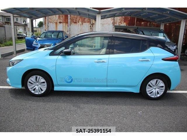 Nissan LEAF 2017-12 352031-8