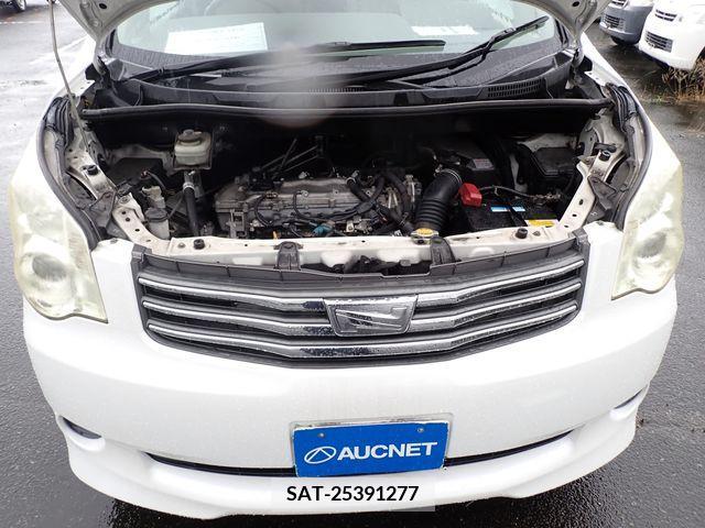 Toyota NOAH 2011-06 377565-19