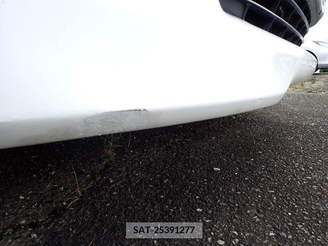 Toyota NOAH 2011-06 377565-20